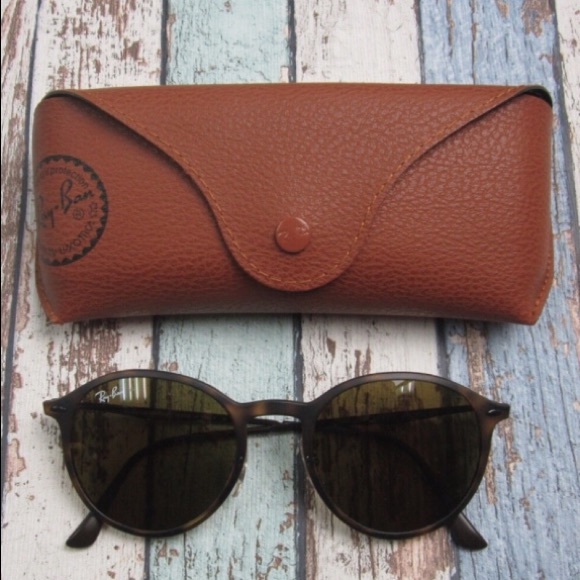 Ray ban sunglasses - Picture 1 of 3